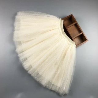 Chân váy ren điệu đà