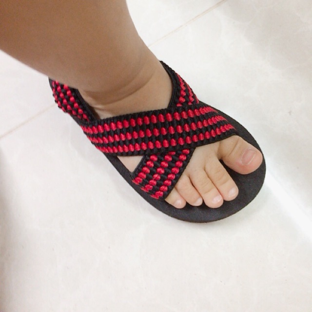 Dép tập đi cho bé