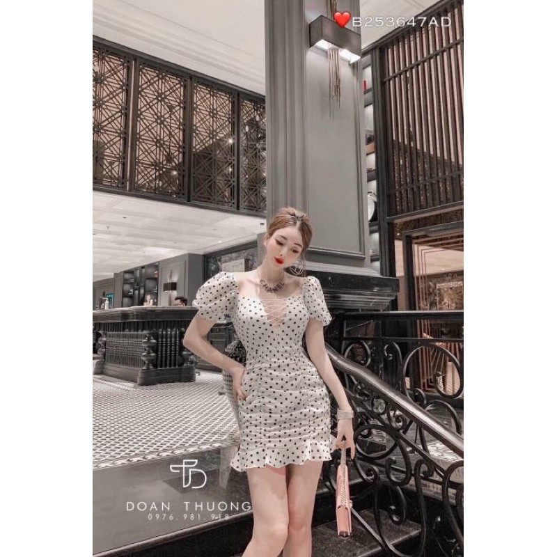 Đầm voan nhúng đuôi cá tay phồng chấm bi có mút ngực
