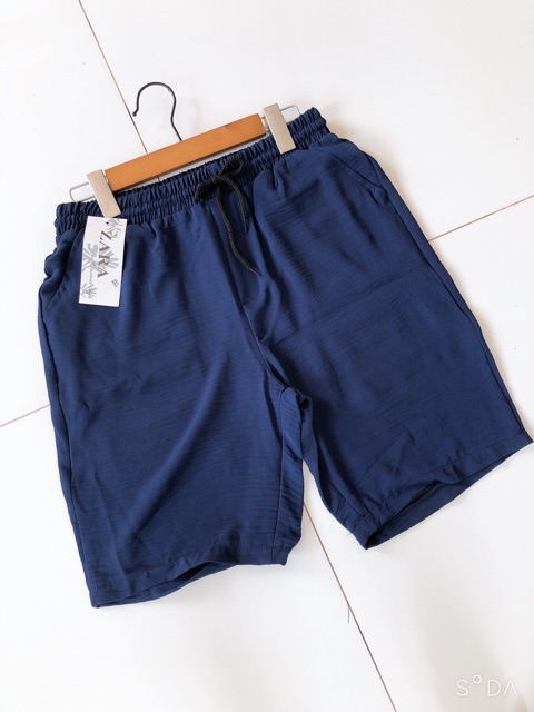 quần short nam chất đũi lụa mềm mại | BigBuy360 - bigbuy360.vn