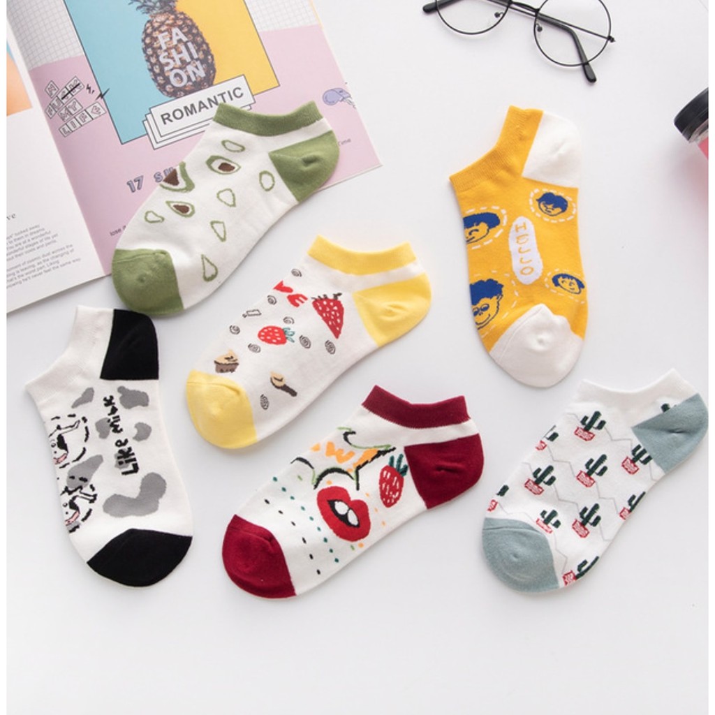 Tất nữ ngắn cổ hình xương rồng bò môi