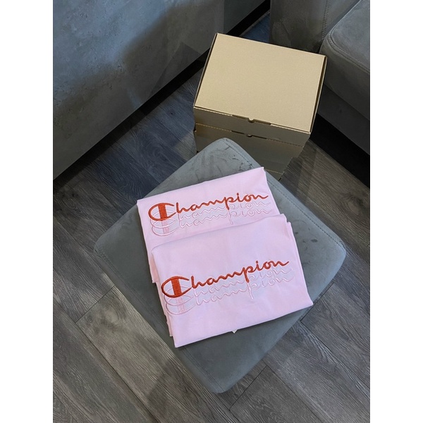 Tee Cʜᴀmᴘɪᴏɴ 3Line thêu toàn bộ chữ. | BigBuy360 - bigbuy360.vn