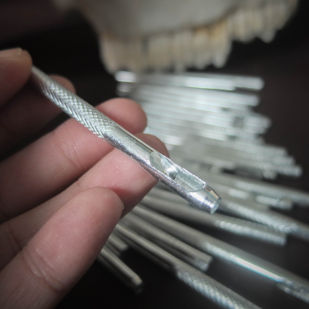 Đinh Đục Lỗ Thắt Lưng Thép không gỉ size 4.0mm