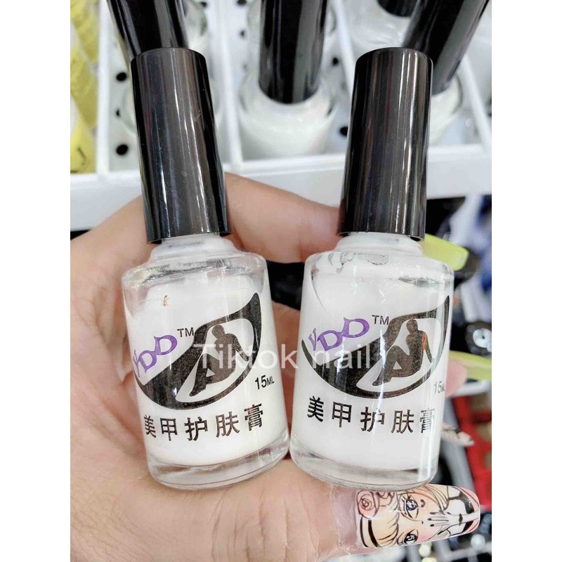 viền lem móng Tay