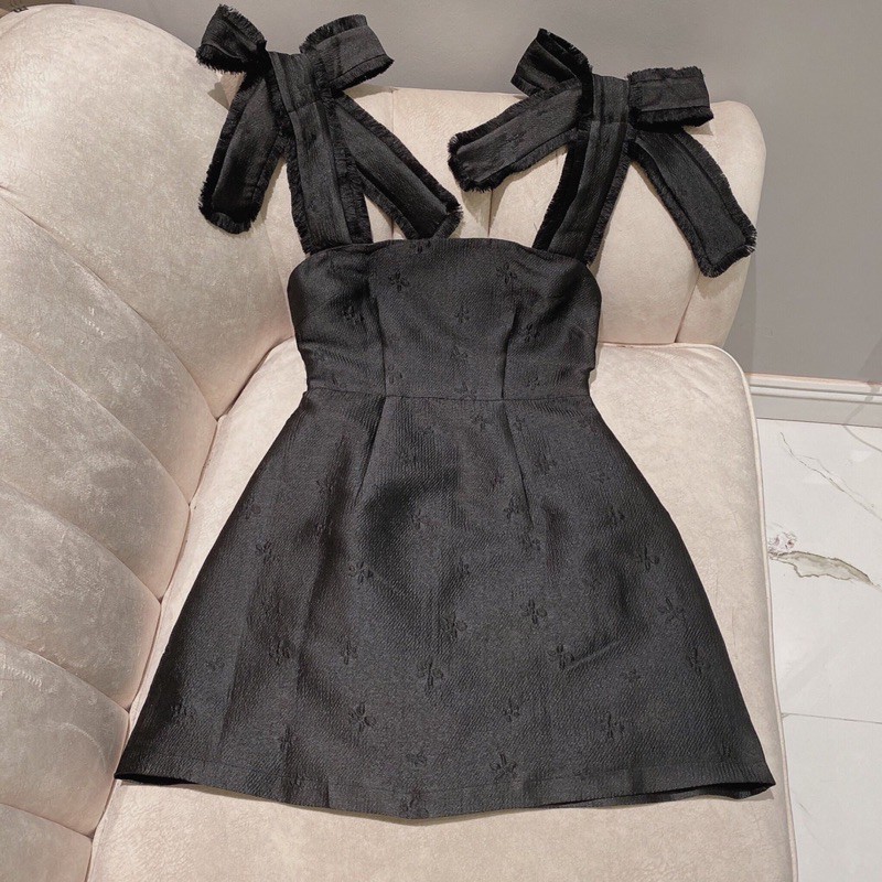 [Mã WAMT1505 giảm 10K đơn 0K] váy 2 dây gấm nơ vai (Cindy dress) | BigBuy360 - bigbuy360.vn