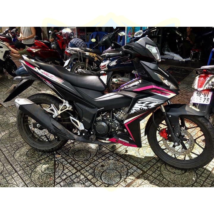 ( Quí khách vui lòng mang ra tiệm cho thợ dán ) Tem winner gtr hồng đen 80