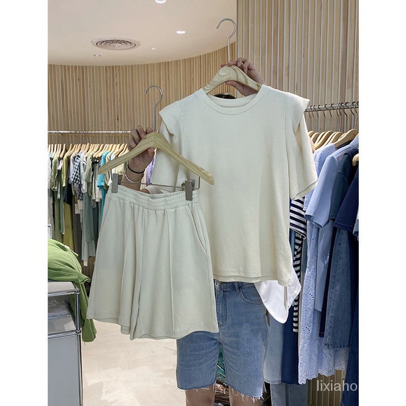 Bộ Áo Cổ Tròn + Quần Short Lưng Cao Co Giãn Thời Trang Mùa Hè Cho Nữ S2021 | BigBuy360 - bigbuy360.vn