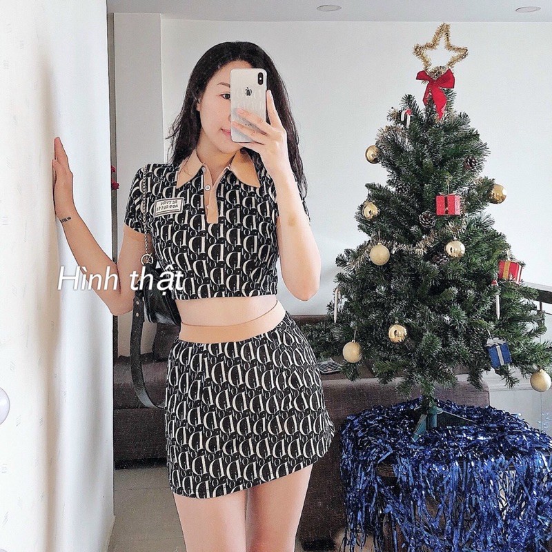 Set bộ áo croptop cổ polo phối chân váy có quần bên trong - T5U