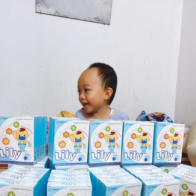 Khẩu trang em bé Lily