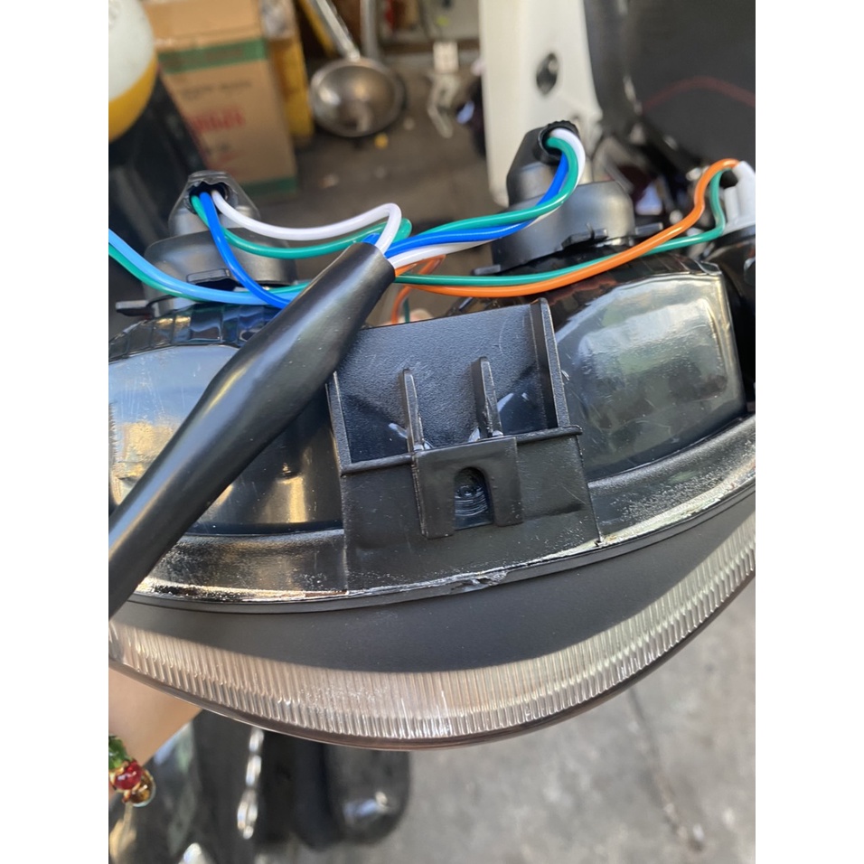 PHA ĐÈN TRƯỚC XE FUTURE 1