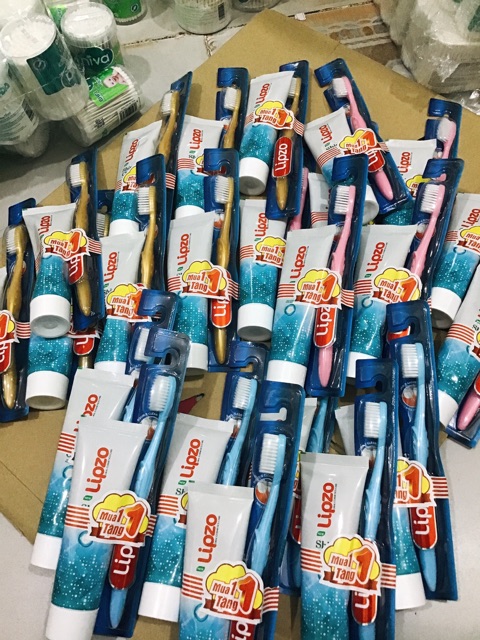 Combo bàn chải lipzo maxcare tặng KĐR 95g