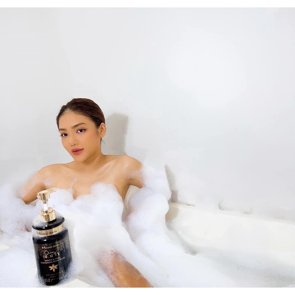 Sữa tắm dưỡng trắng Magic Skin chiết xuất mật ong và nước hoa 400ml