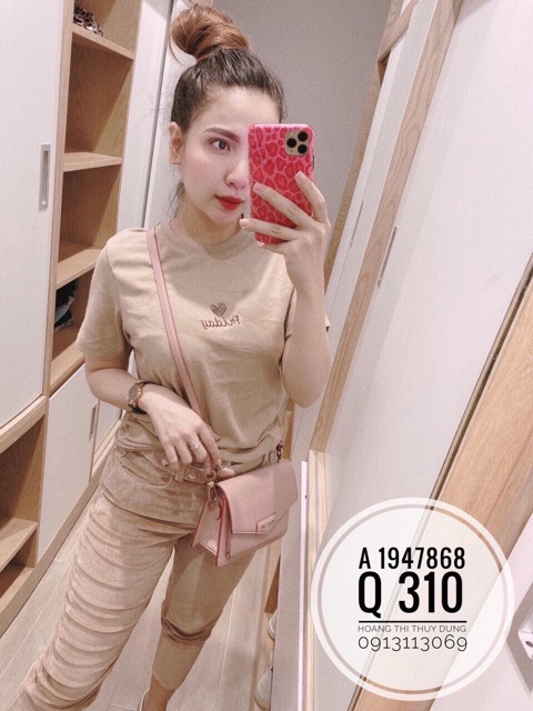 ÁO PHÔNG NỮ CỔ TRÒN THÊU CHỮ SIÊU HOT | BigBuy360 - bigbuy360.vn