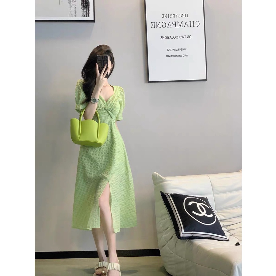 Đầm kẻ sọc caro xanh lá cây dây chéo eo cột nơ sau lưng tay ngắn khoét chữ V ngực cổ cạnh vuông xẻ tà đùi hở ulzzang