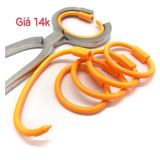 Vòng xỏ mũi bò nhựa Pakistan