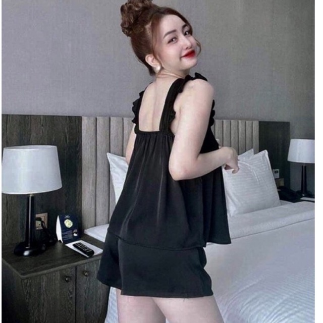Bộ lụa satin cánh tiên Set áo 2 dây quần đùi chun lưng nơ ngực Bộ ngủ bầu mặc được