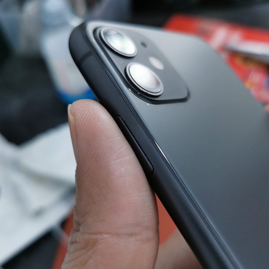 Miếng dán PPF Iphone 11 trong, nhám, đổi màu cao cấp