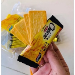 Bánh quy vị rau củ và phomai Ymaid HongKong 288g đồ ăn vặt phù hợp người ăn kiêng, tiểu đường