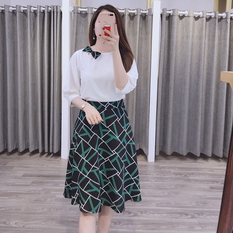 Áo sơ mi nữ CÚC FASHION somi tay ngắn cao cấp vải lụa đẹp thời trang công sở đen trắng đi học cộc khuy trứng AM93