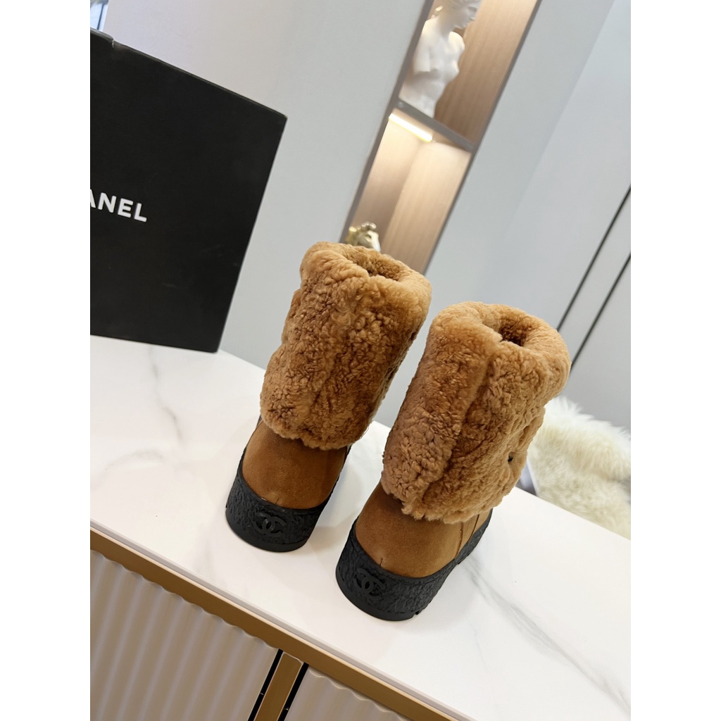 Boot nữ lông da thật thời trang cao cấp 𝘾𝙝𝙖𝙣𝙚𝙡 𝘾𝙝𝙖𝙣n𝙚𝙡 CN thiết kế phần lông ôm chân ấm áp, thoải mái