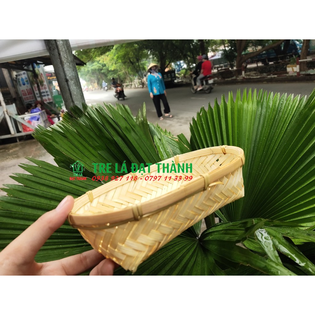 Khay tre đựng bánh mì xinh xắn hình ovan