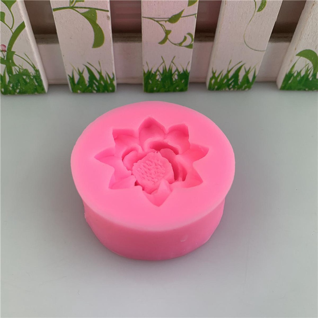 Khuôn Làm Bánh Chất Liệu Silicone Tự Làm Hình Hoa Sen Dễ Thương