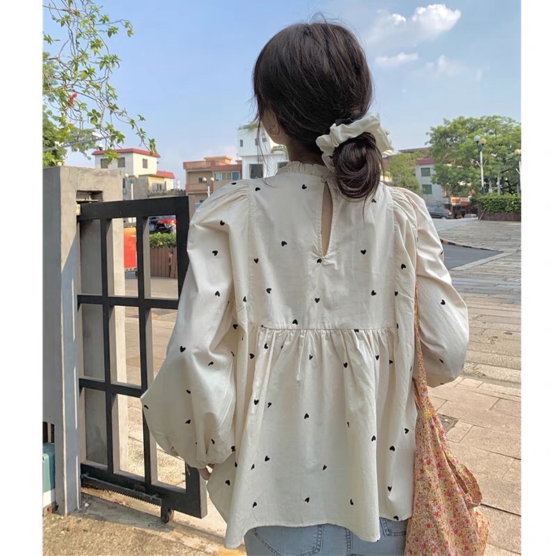 Áo babydoll dáng xòe tay phồng dài họa tiết trái tim màu kem có size dài tay hot girl hàng QC