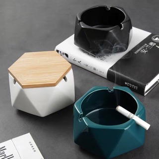 Gạt tàn sứ có nắp