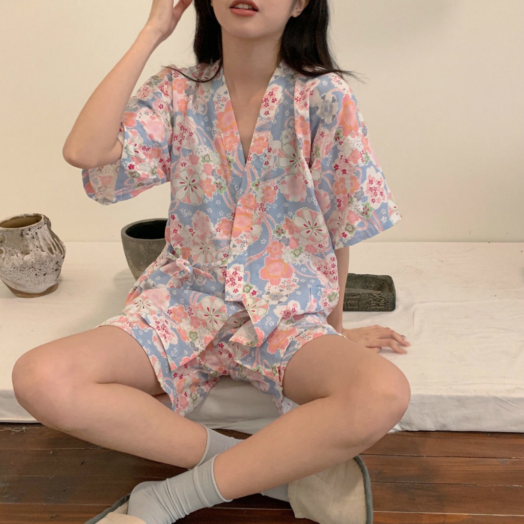 Bộ đồ mặc nhà kiểu Kimono Nhật Bản in hoa dễ thương | BigBuy360 - bigbuy360.vn