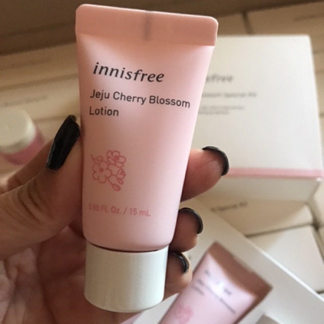 [ Mini ] Bộ Dưỡng Dưỡng Ẩm Và Nâng Tông Da Sáng Innisfree Jeju Cherry Blosso