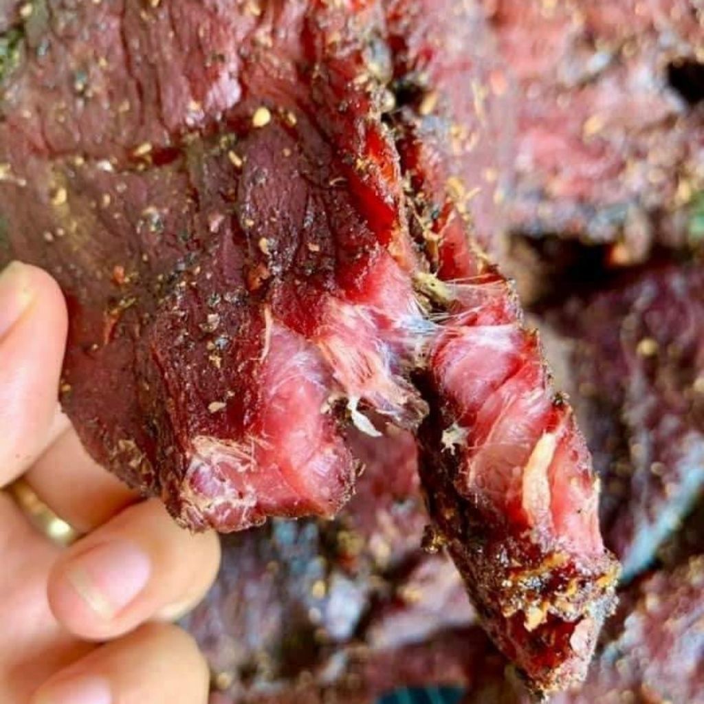 Thịt Lợn Khô Gác Bếp Tây Bắc thơm mùi hạt dổi mắc khén Tặng Chẩm Chéo | BigBuy360 - bigbuy360.vn