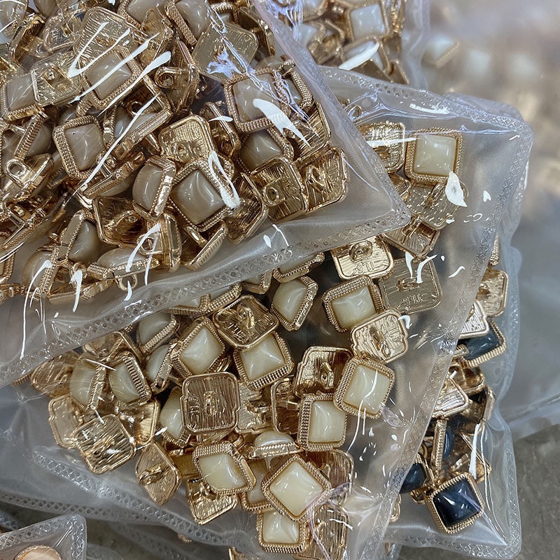 Set 5 Nút Áo Kim Loại Hình Vuông 11.5MM Màu Vàng Kim Làm Đồ Thủ Công DIY