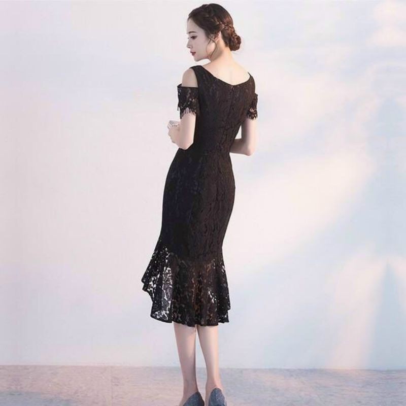 Đầm ren đen|cổ thuyền|đuôi cá hở vai sang trọng có thể mặc đi tiệc hay đi chơi