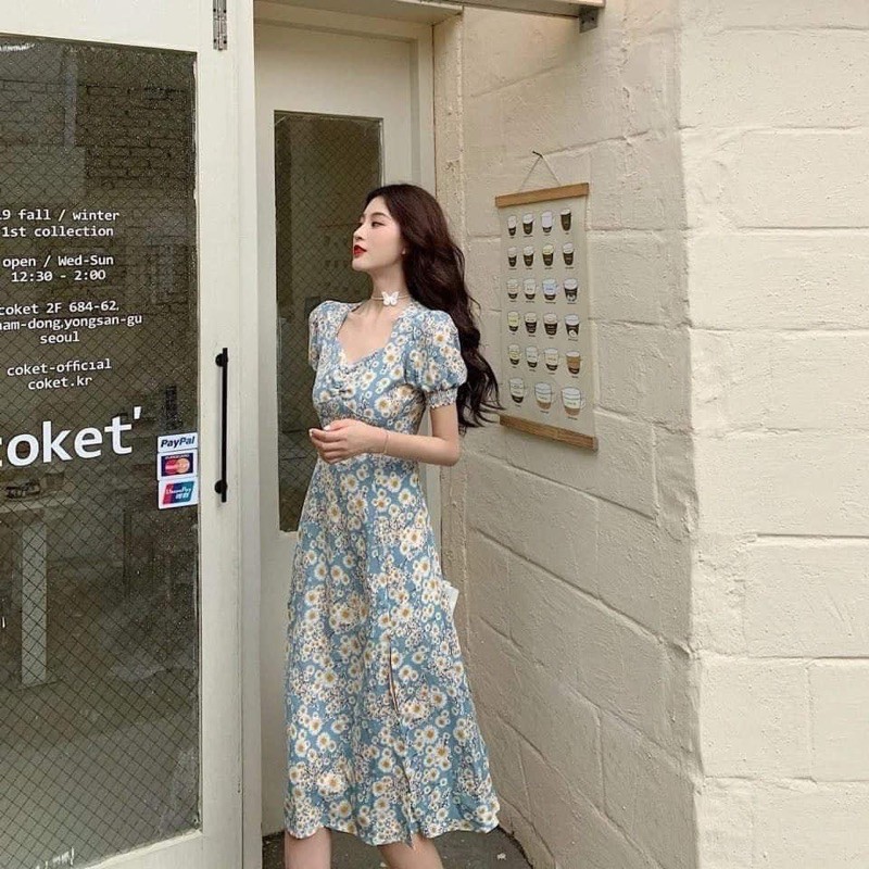 Váy maxi hoa cúc nền xanh | BigBuy360 - bigbuy360.vn