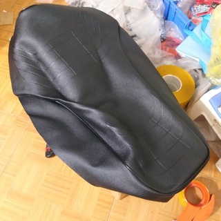 Vỏ yên xe dream 3 ( dream lùn) _. )
