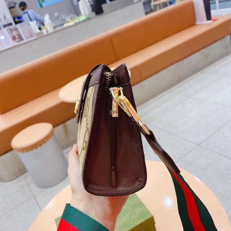 Túi chéo nữ G.C nắp sz22cm có khóa miệng kèm 2 quai đeo