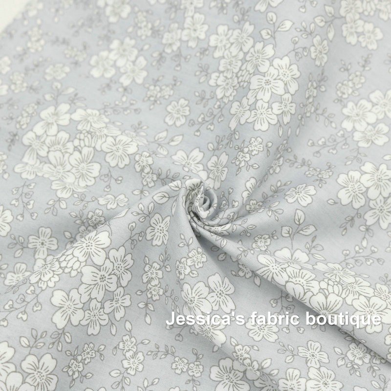 Tấm vải chất liệu 100% Cotton màu xám xinh xắn đẹp mắt dùng để tự may đồ