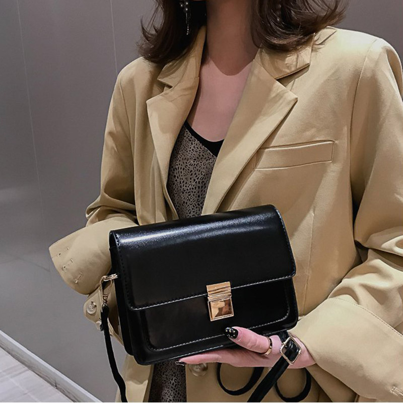 Túi đeo chéo IELGY thời trang năng động phong cách Hàn Quốc dành cho nữ