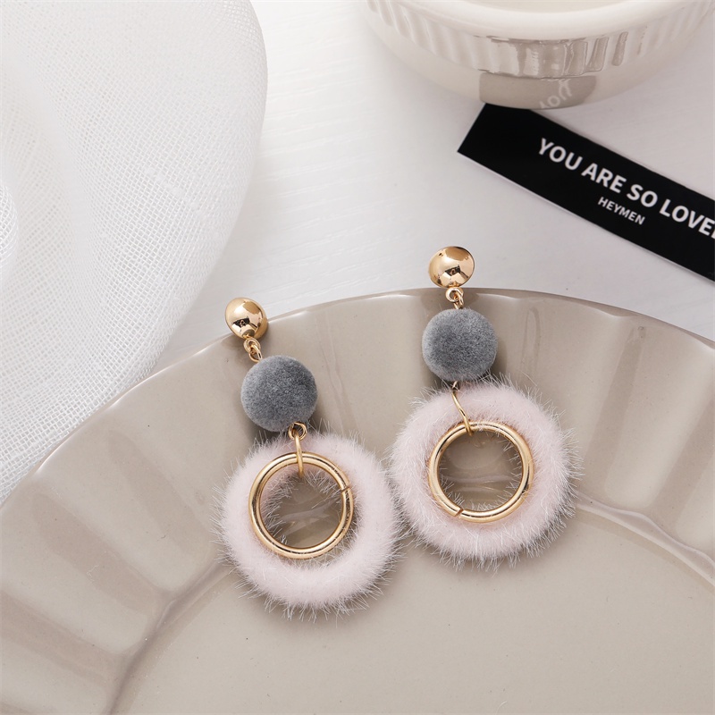 Khuyên tai kẹp không bấm lỗ chốt điều chỉnh K032 bằng hợp kim mạ vàng hình tròn gắn bông bigsize dáng dài Leous