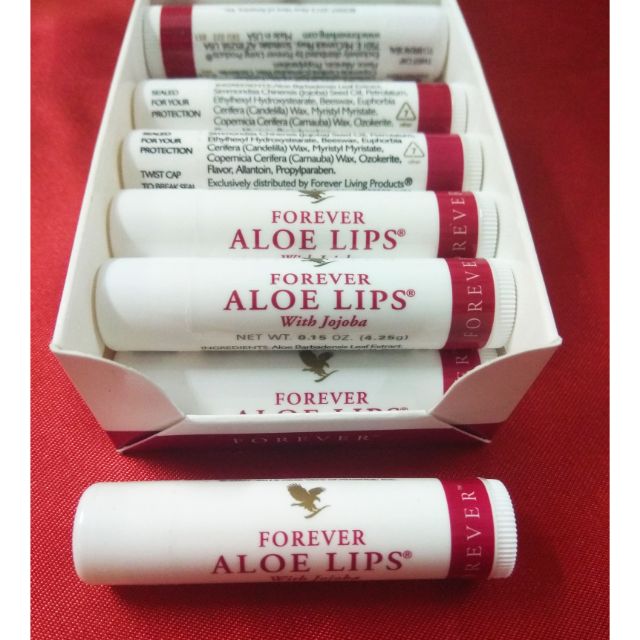 Son dưỡng không màu Aloe Lips cho môi khô môi xăm