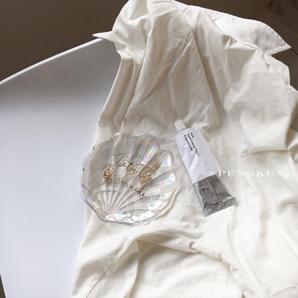 Dĩa đựng hình vỏ sò độc đáo