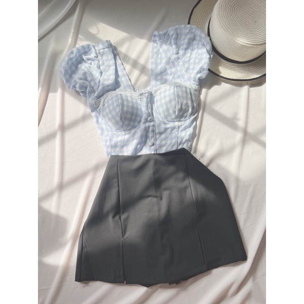 Set áo caro mút ngực phối ren nhún thun sau và quần giả váy xẻ lai alohashop91