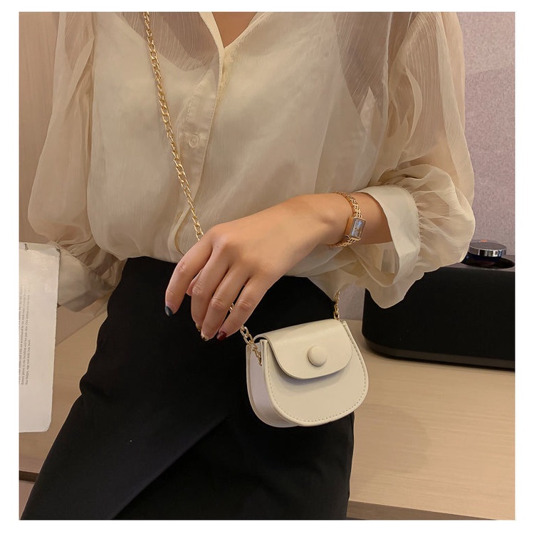 Túi xách nữ đeo chéo kiểu yên ngựa mini dễ thương có hai màu đen và trắng