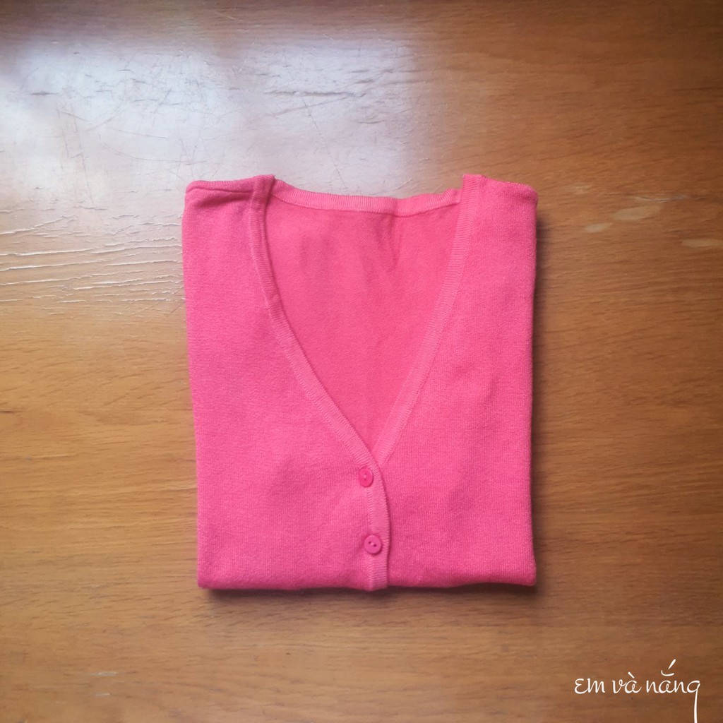 Áo cardigan hồng dâu coral vintage. Màu rất xinh. Chất len dày dặn mềm mịn