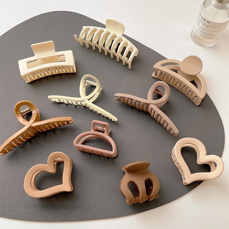 Kẹp tóc hình cá mập màu cà phê phong cách Hàn Quốc