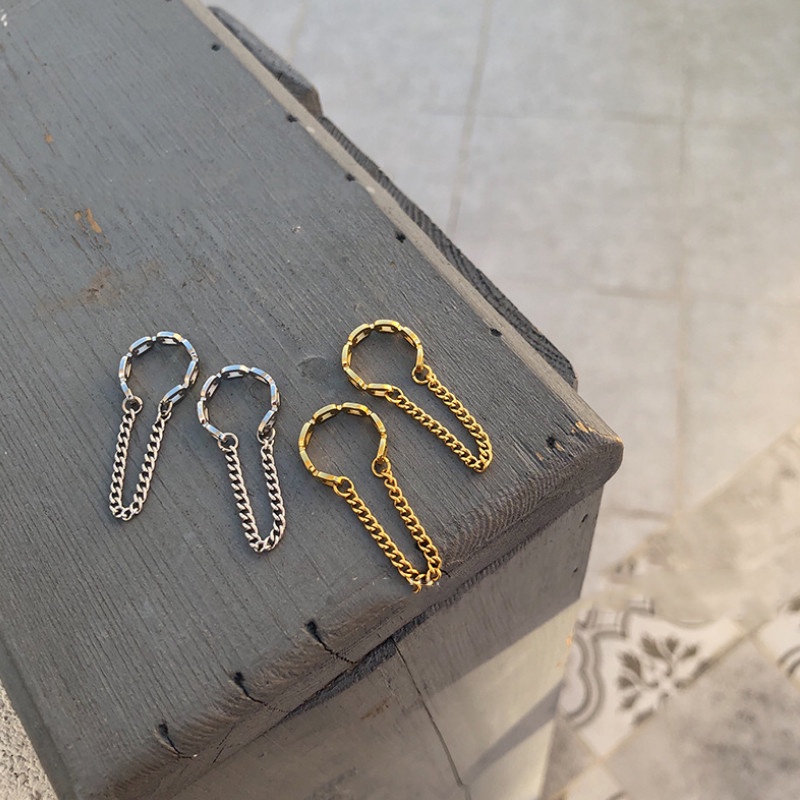 Bông tai titan tròn rỗng phối xích gắn vành không gỉ WE2104