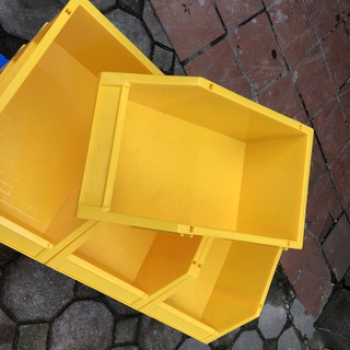 Khay Nhựa A8 – Kích Thước: 354x210x143 Mm