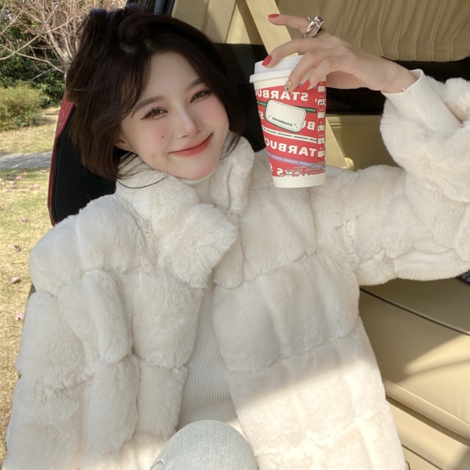 Áo khoác croptop lông mịn YIMI 3 màu trắng đen hồng tiểu th