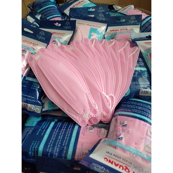 10 chiếc khẩu trang KF 94 màu hồng
