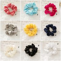 Cột tóc scrunchies cute